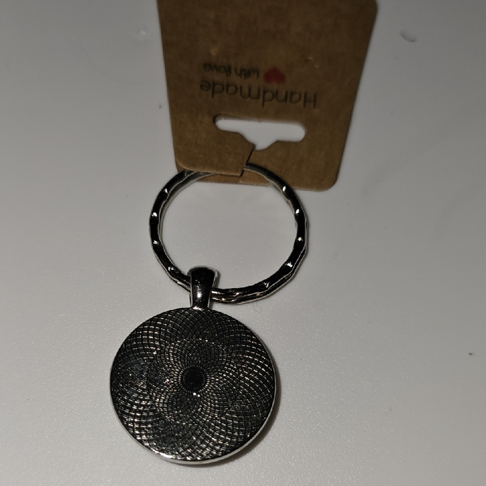 White Rabbit Keychain - Picture 4 of 4